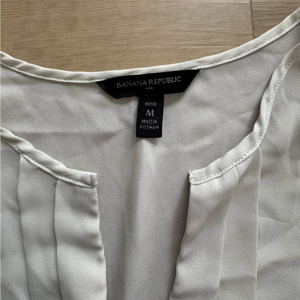 Banana Republic Medium Petite Long Sleeve Ivory Blouse